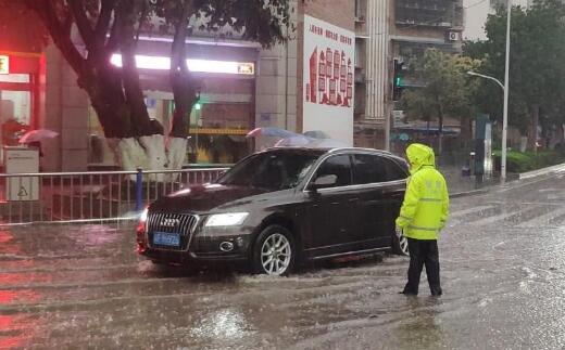 江南华南雨势扩大气温20℃出头 内蒙古西藏局部有小到中雪