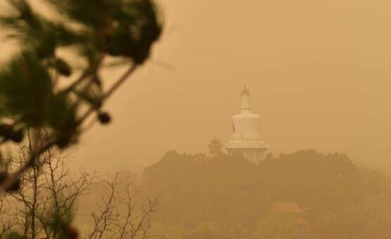 北京大风沙尘预警齐发 今年北京沙尘天气为何那么多