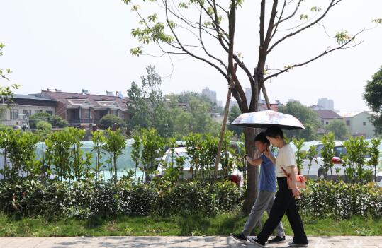 厦门还未入夏但气温接近30℃ 本周末晴间多云为主