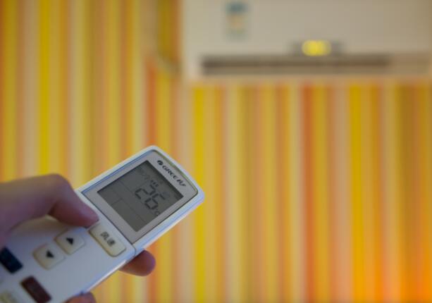 夏季室内空调温度应该设定在多少度以上 夏季空调温度不低于多少度