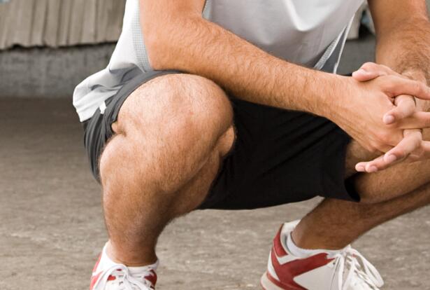 为什么蹲的时间久了有的人腿会容易麻 蹲久了脚麻是怎么回事