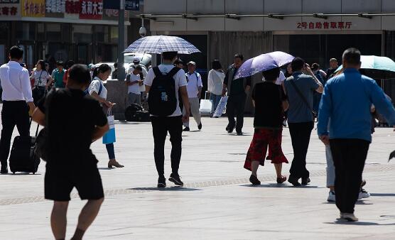 北京突破30℃大关本周有望入夏 未来三天晴或多云为主