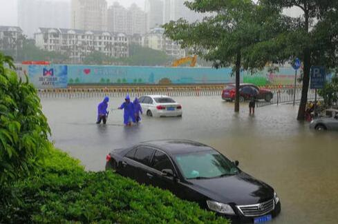 厦门发布今年首个暴雨红色预警 局地出现70毫米以上的降雨量