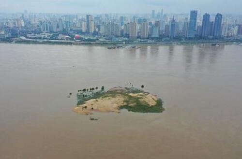 江西5月中旬雨量创历史新高 赣江南昌站水位三日内上涨3.52米