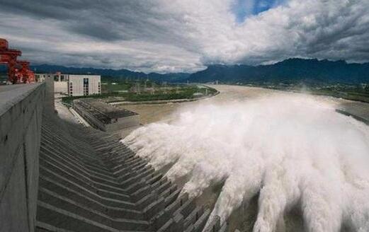 全国79条河流发生超警洪水 未来极端天气频发