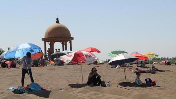 新疆发布今年首个高温预警 乌鲁木齐最高气温接近30℃