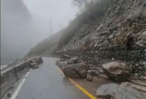 降雨影响西藏定结省道514线部分路段交通管制 解除时间另行通知