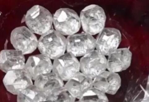 中国人造钻石产能约占全球一半 人造钻石和天然钻石的区别是什么