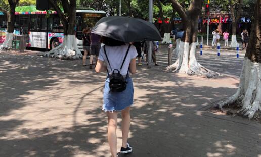 重庆高温在线大部地区37℃ 明起将迎一次较强降雨过程