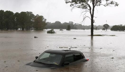澳大利亚维州遭遇洪水风暴袭击 当地超2.4万人断电