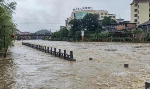 重庆市水利局发布洪水黄色预警 目前多条河流水位仍在上涨