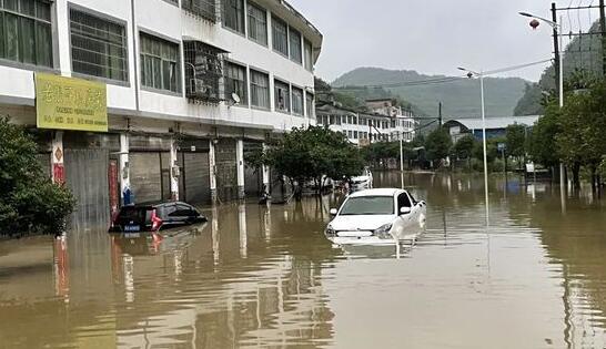 贵州江河第二次出现超警洪水 万山江口局部降雨超过100毫米