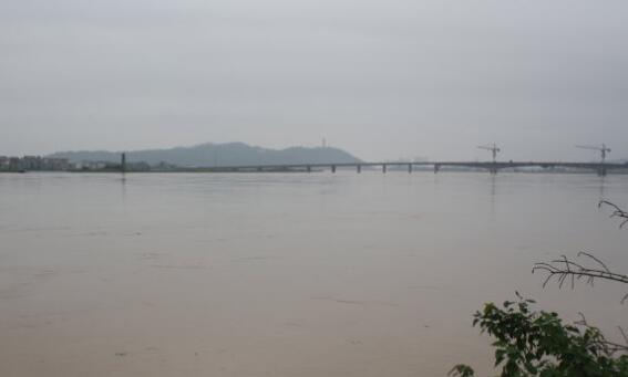 本周末河北仍多雷雨或阵雨 局地还伴有大风冰雹