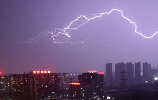 内蒙古多地仍有强降雨天气 西北部地区有35℃的高温