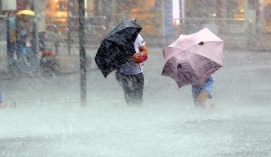 强降雨北抬四川持续大暴雨 6号台风烟花预计24小时内生成