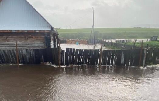 俄罗斯边疆区遭遇洪水袭击 4人死亡136人被紧急疏散