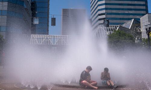 美国俄勒冈州高温致107人死亡 当地最高气温达46℃