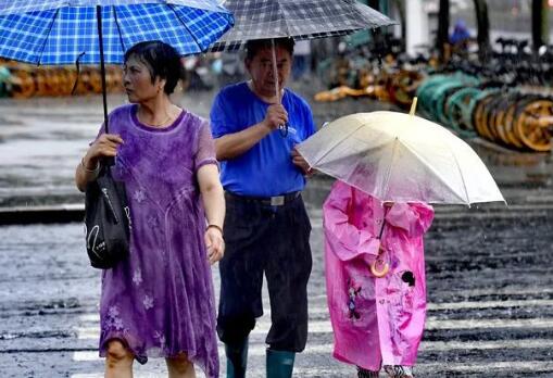 四川乐山出现区域性暴雨天气 目前已转移2676人无伤亡报告