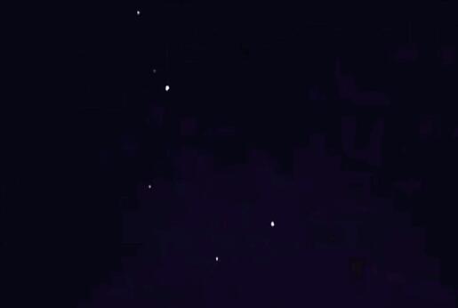 中国空间站穿过北斗七星 网友：看到一颗闪亮的新星从空中划过