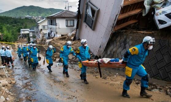 日本静冈县泥石流死亡人数增至10人 目前另有18人下落不明