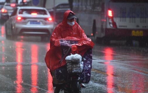 北京发布地质灾害黄色预警 未来三天雷雨依旧频繁