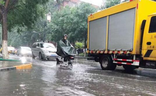 北京迎来今年入汛以来最强降雨 预计今明天仍有强降雨