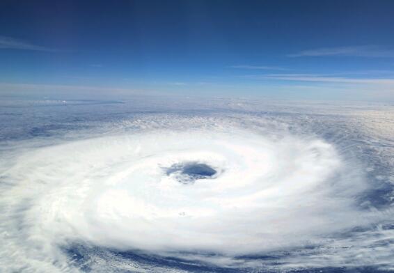 台风过境哪里的风雨最大 台风风雨最大的部位是哪