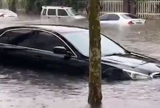郑州特大暴雨已致51人遇难 直接经济损失655亿元