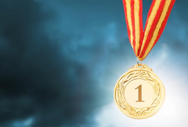 东京奥运会为中国夺得首金的是谁 东京奥运会我国首枚金牌是谁得的