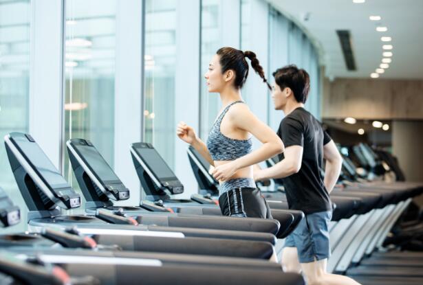 进行高强度的体育锻炼时应注意啥 进行高强度体育锻炼应该注意的事项