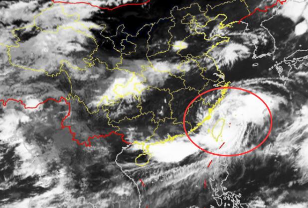 今年11号台风妮妲实时路径发展 东偏北移动中将变性为温带气旋