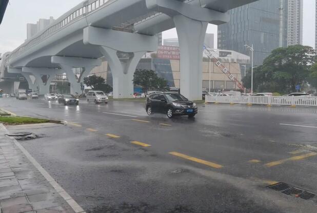 今广东西部和珠三角继续强降雨 广州深圳局部仍有暴雨侵袭