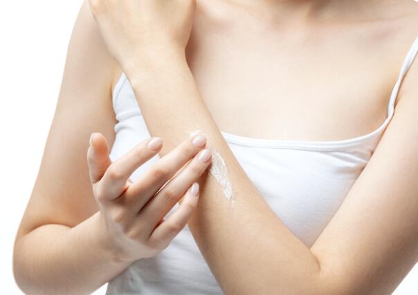 成年人用的防晒霜能给儿童涂吗 成年人的防晒霜能不能给小孩涂