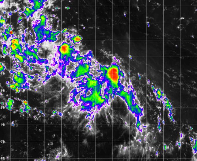 台风路径实时发布系统12号台风云图 台风“奥麦斯”高清卫星云图追踪