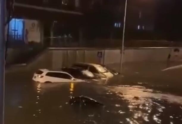北京暴雨两人遇难救援现场曝光 事故当晚桥下水位最深处达1.75米