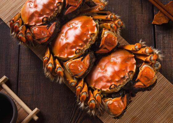 一般来说螃蟹煮熟后为什么会变红 螃蟹煮熟后变成红色是什么原因