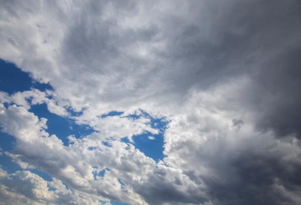 今广东珠三角东西部等局部暴雨 部分地区迎高温广州最高35℃