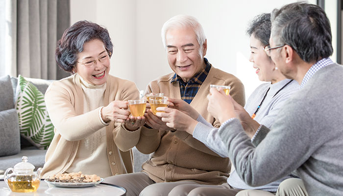 亲家见面开场怎样说 两亲家第一次见面说话技巧