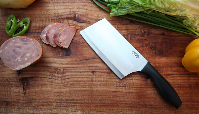 菜刀铁的好还是不锈钢的好 菜刀用不锈钢还是铁的好