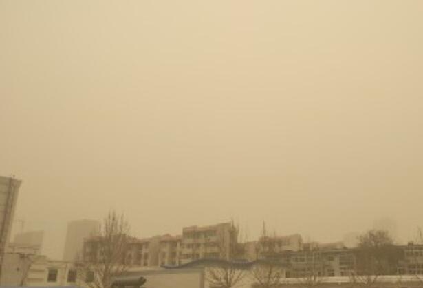 8月27日环境气象公报：南疆盆地局地仍有沙尘出没