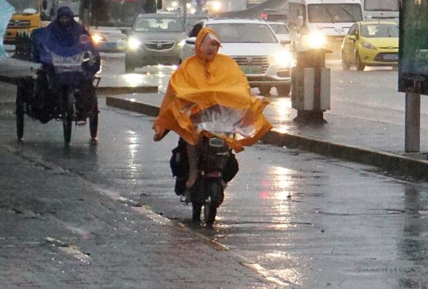 河南新一轮强降雨已经在路上 郑州洛阳等预计今后半夜赶至
