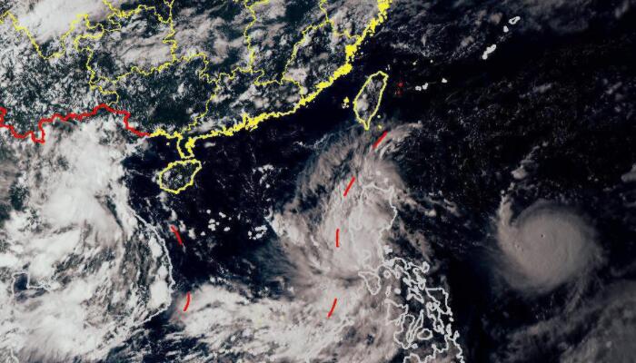 13号台风康森和14号台风灿都路径图 双台风即将来袭周末将影响我国