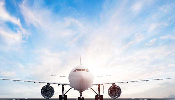 飞机上的小孔是干嘛用的 飞机窗户上为什么会有的小孔