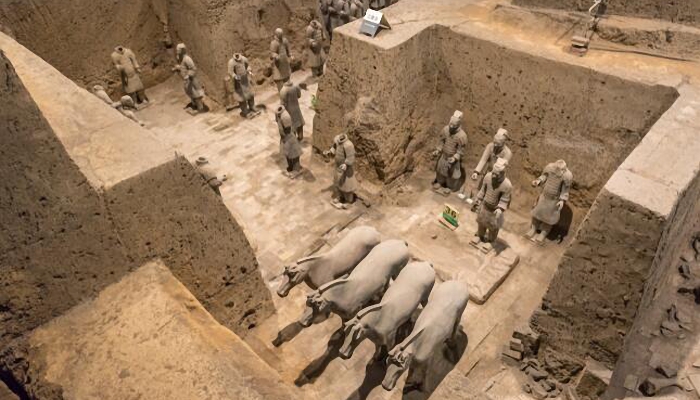 西安的秦兵马俑有彩色吗 西安的兵马俑有没有彩色