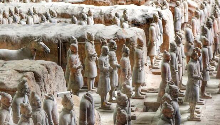 西安的秦兵马俑有彩色吗 西安的兵马俑有没有彩色