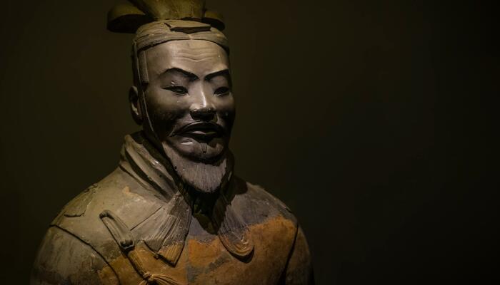 西安的秦兵马俑有彩色吗 西安的兵马俑有没有彩色