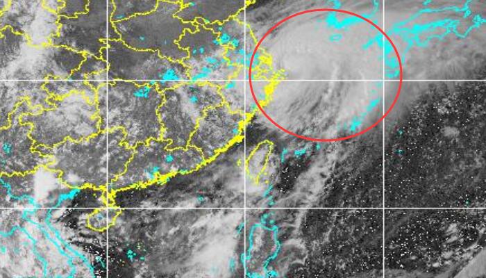 14号台风路径实时发布系统灿都高清云图 台风眼消失但云系仍然丰厚