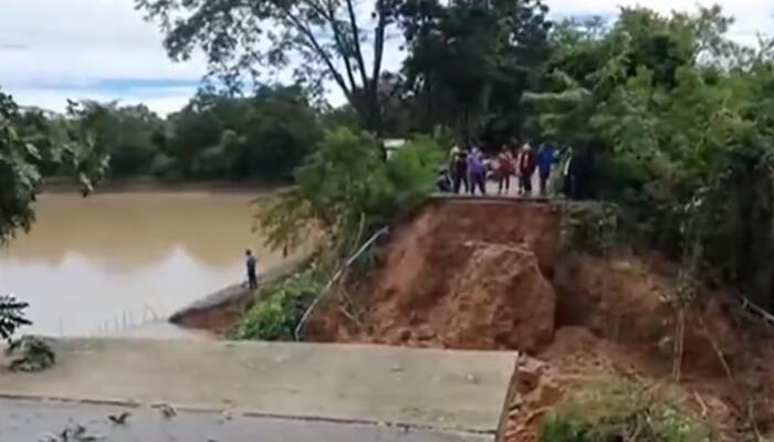 台风电母影响泰国30个府爆发洪灾 已致6人遇难2人失踪