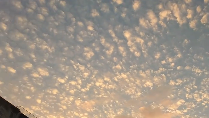 天空出现棉花云是什么征兆 天上出现棉花云是什么预兆