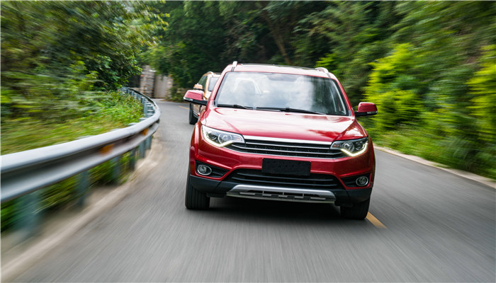 冬季车窗起雾怎么办 冬天车窗玻璃起雾怎么办